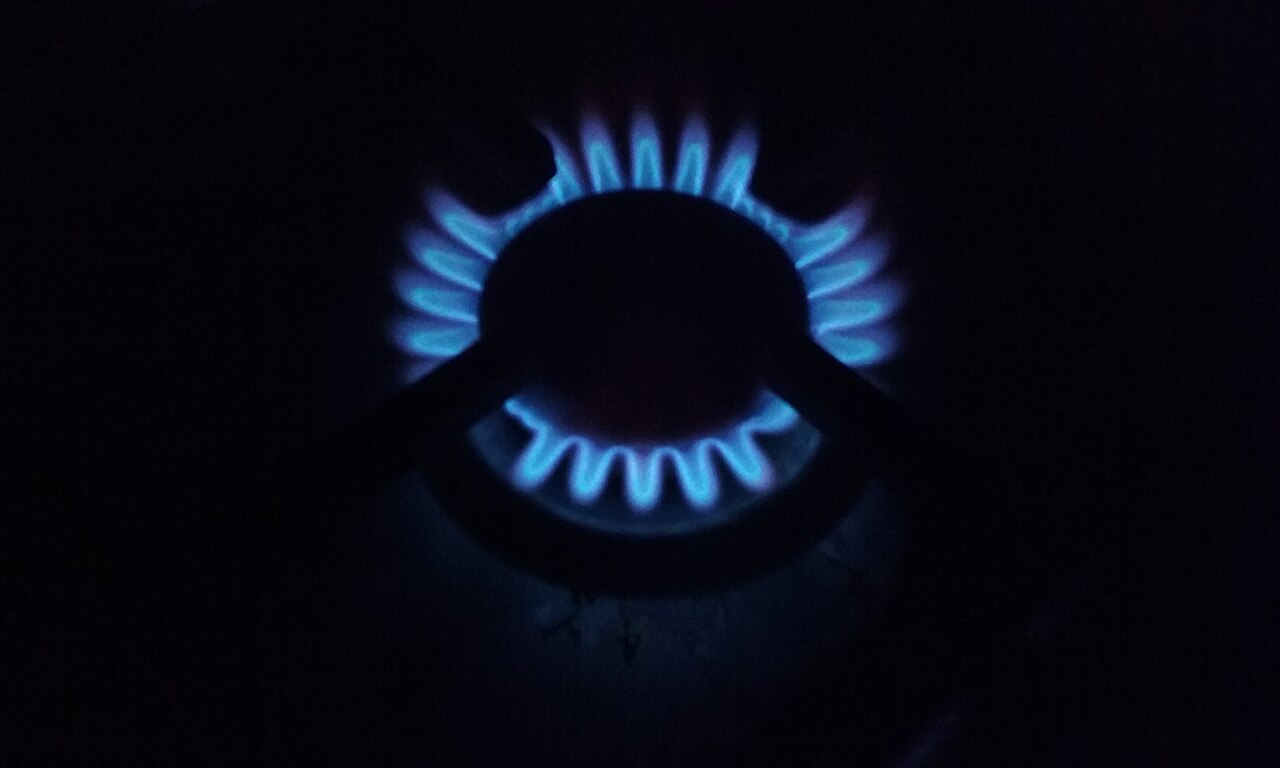 Flacără de gaz la aragaz
